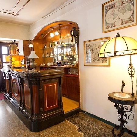 Albergo Cavallino Tortona Buitenkant foto