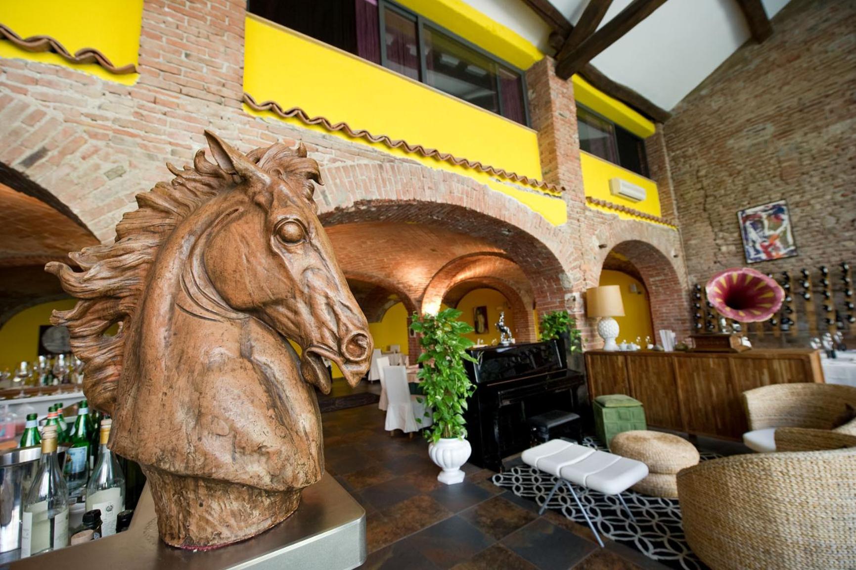 Albergo Cavallino Tortona Buitenkant foto