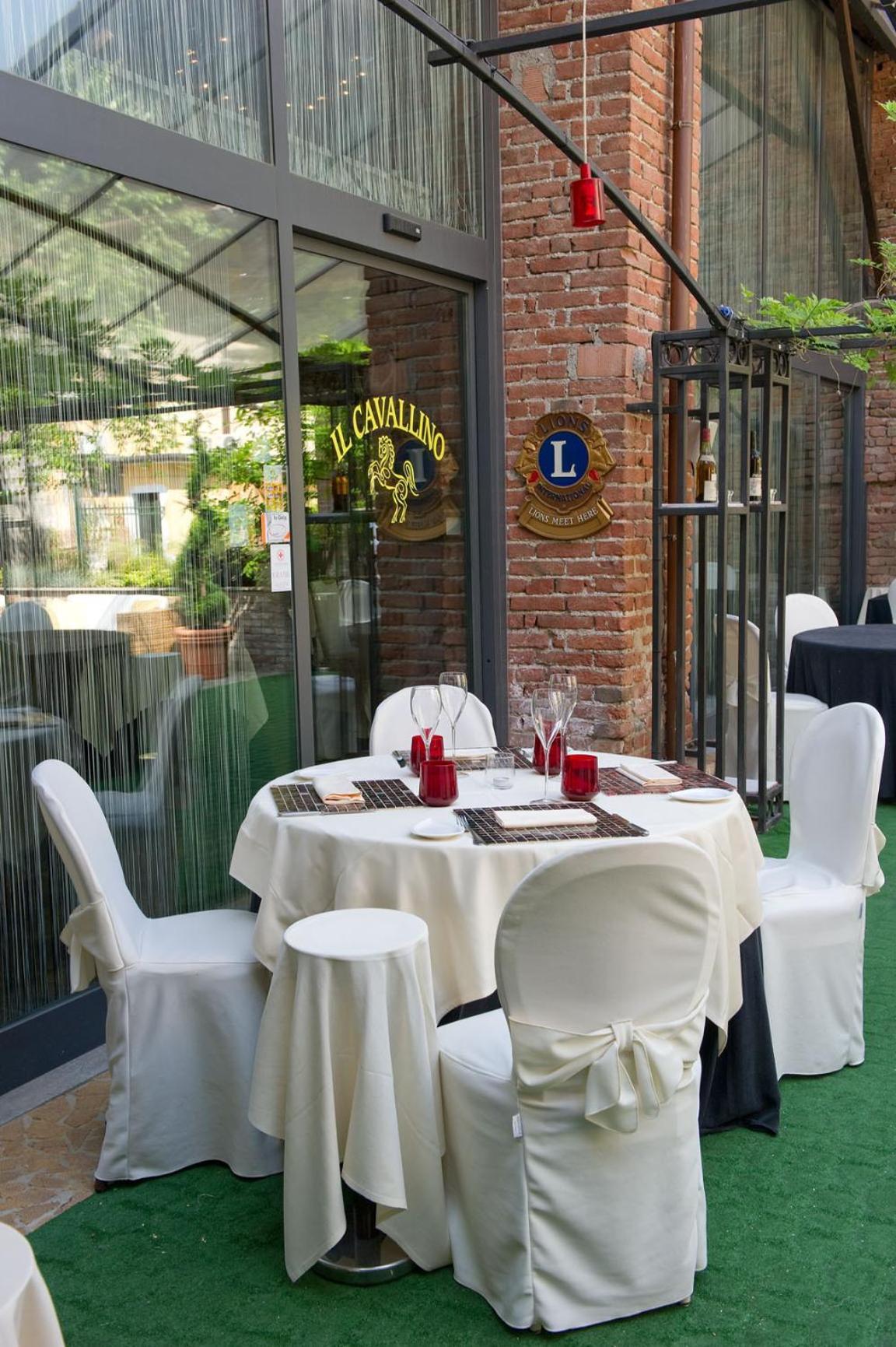 Albergo Cavallino Tortona Buitenkant foto