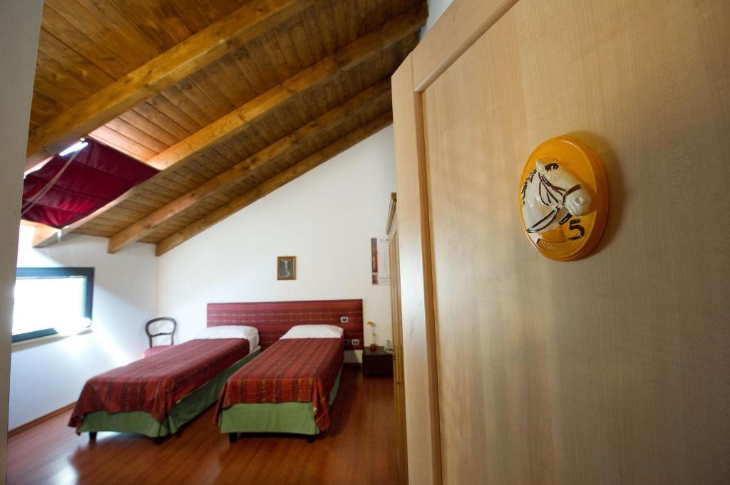 Albergo Cavallino Tortona Kamer foto